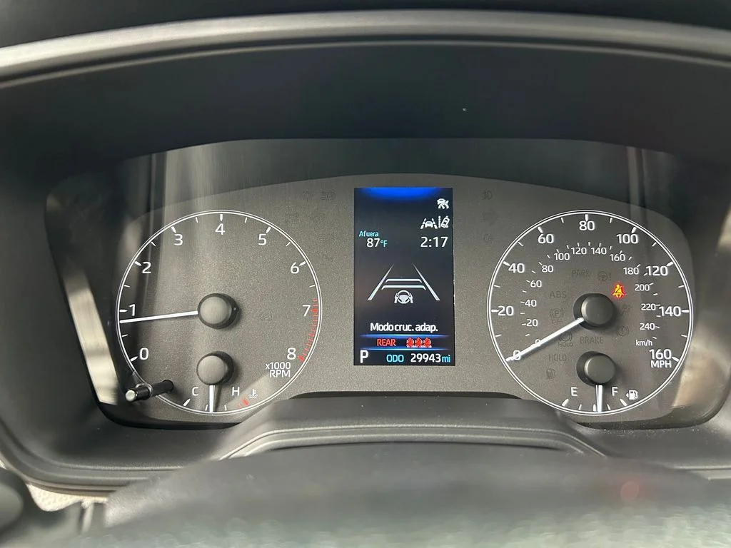 Used 2025 Silver Toyota L image 28