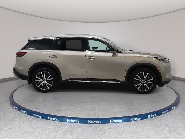 Used 2022 Warm Titanium INFINITI Sensory image 5