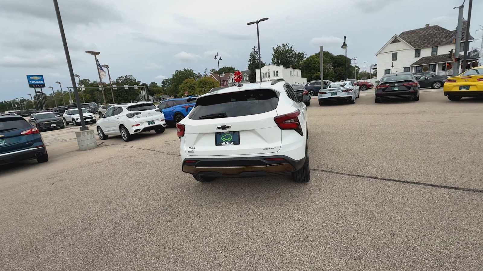 Certified Used 2024 Summit White Chevrolet ACTIV image 7