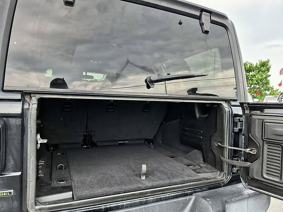 Used 2021 Black Clearcoat Jeep Unlimited Sport Altitude image 30