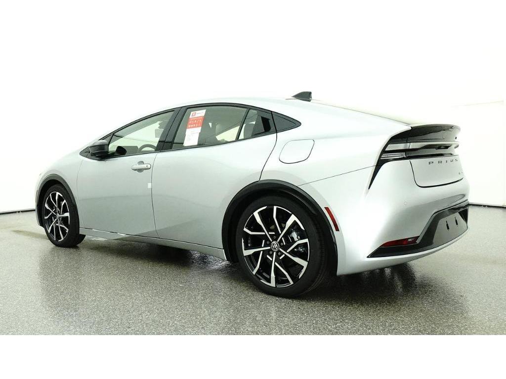 New 2026 Cutting Edge Toyota XSE image 21
