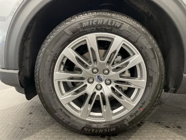 New 2027 Carbonized Gray Metallic Ford Platinum™ image 10