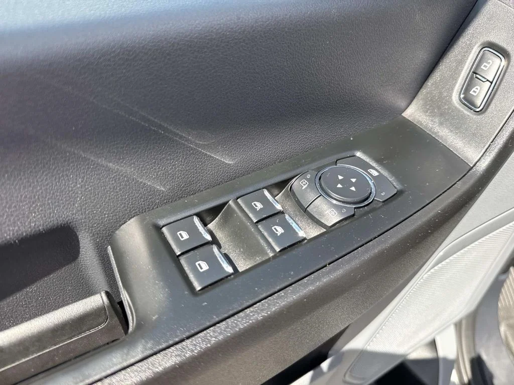 Used 2026 White Ford XL image 23