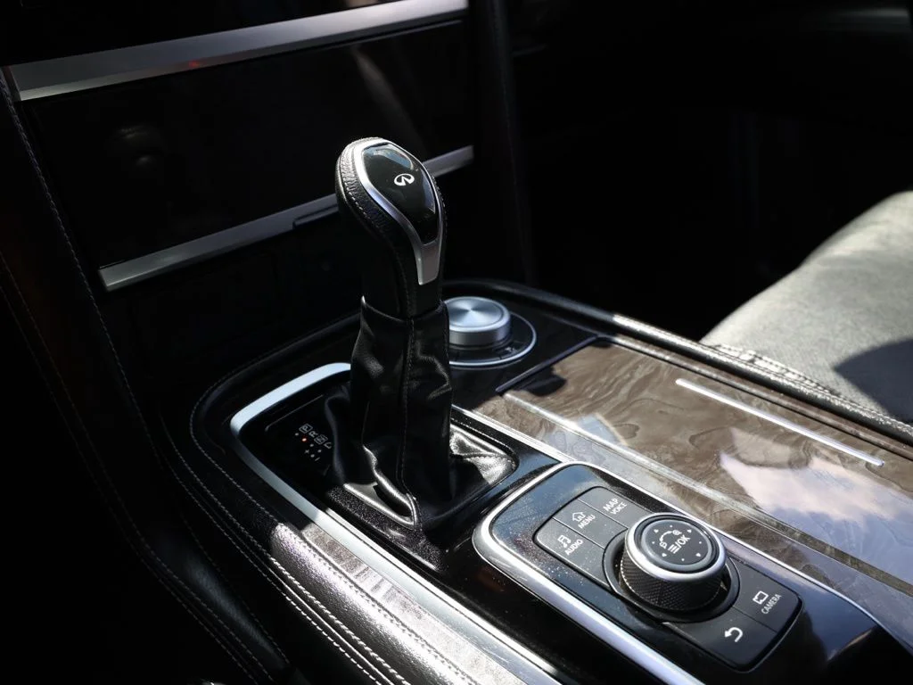 Used 2024 Gray INFINITI LUXE image 30