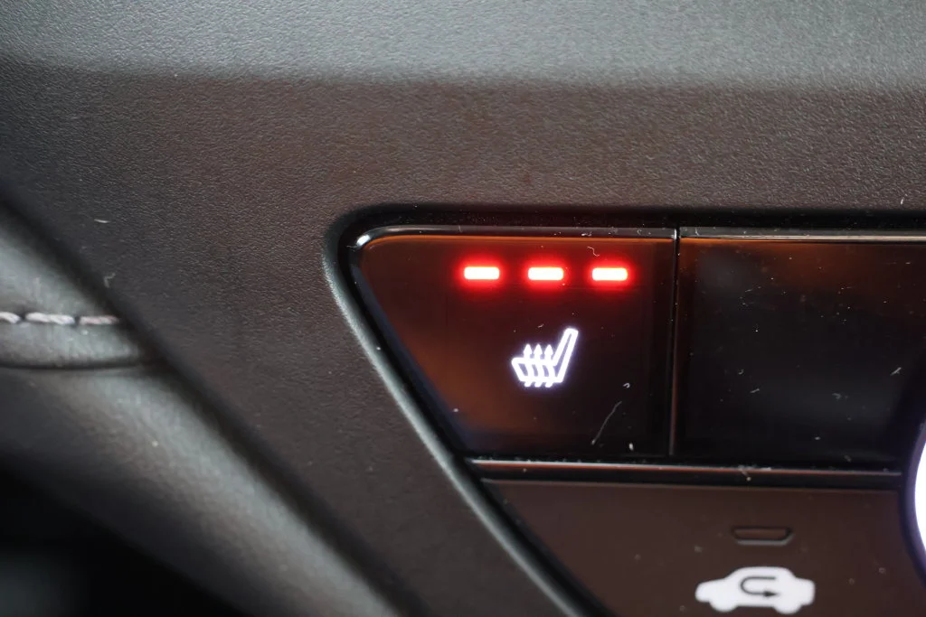 Used 2026 Platinum White Pearl Honda SE image 16