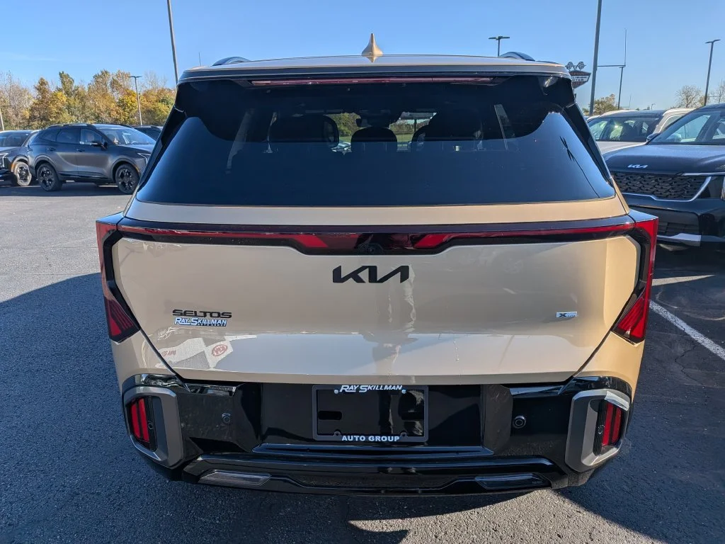 New 2027 Terrain Brown Kia X-Line S image 33