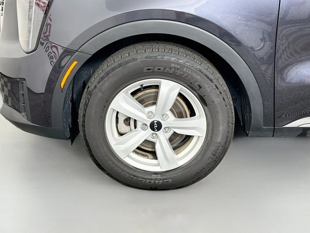 Used 2025  Kia LX image 25