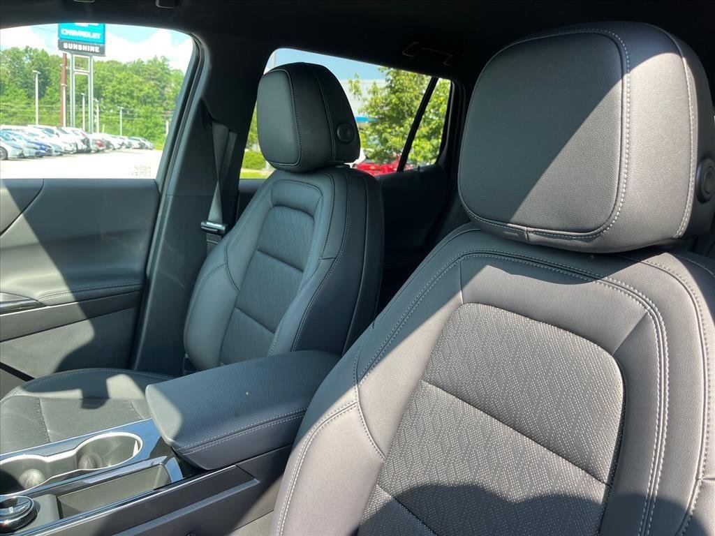 New 2026 Mosaic Black Metallic Chevrolet LT image 9
