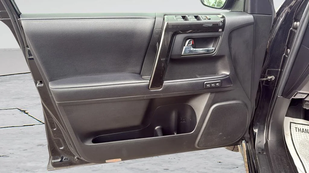2020 Toyota 4Runner Night Shade - Photo 24