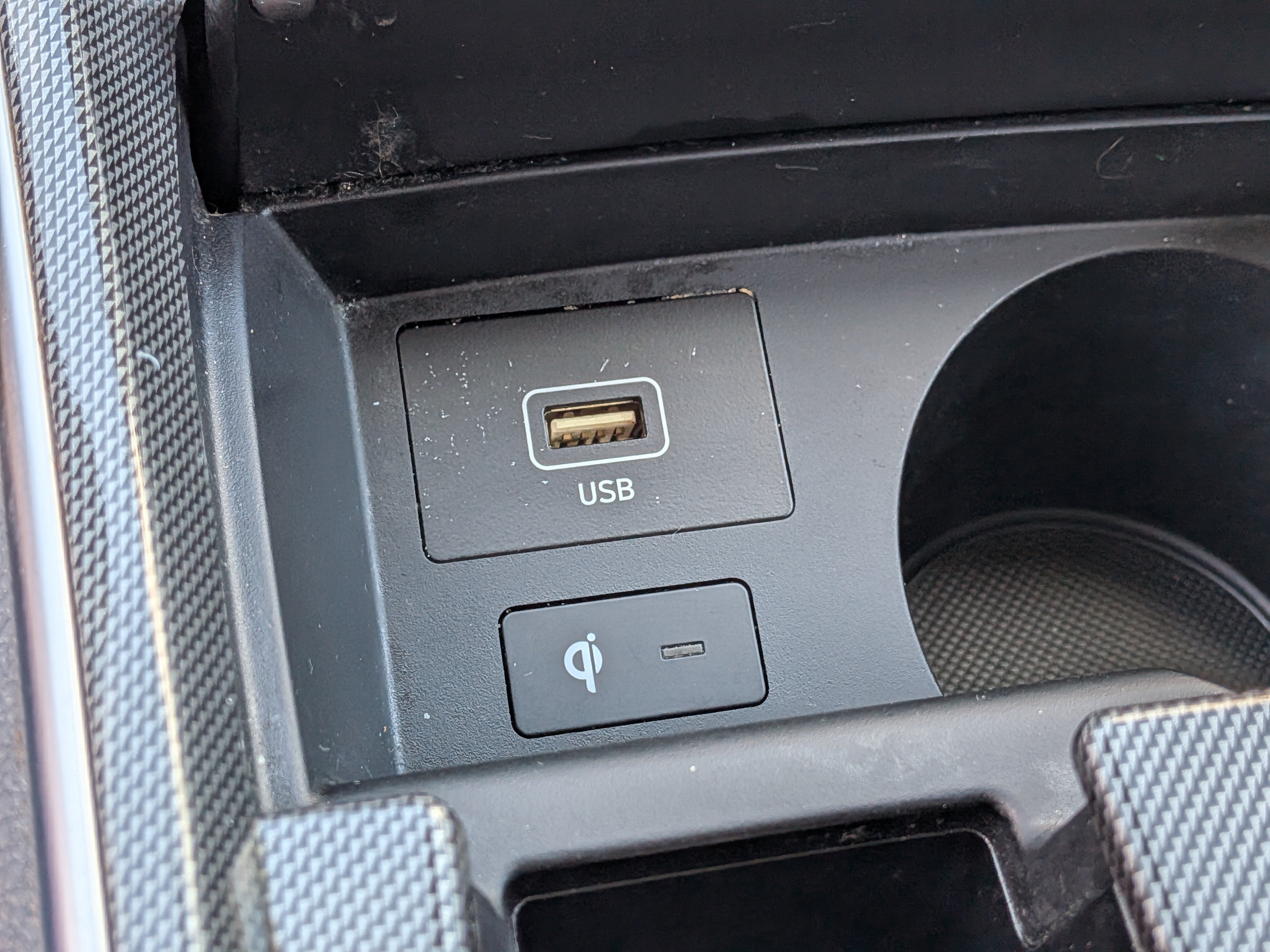 Certified Used 2022 Hampton Gray Hyundai SEL image 32