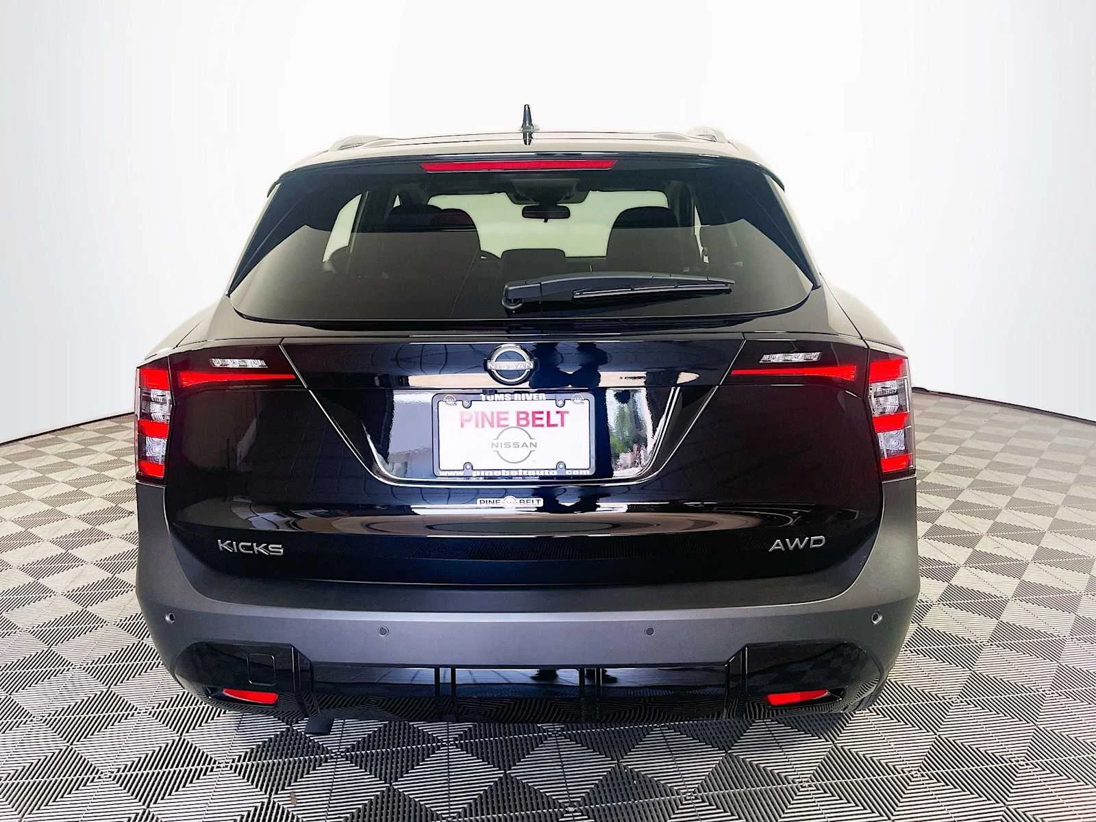 Used 2025 Super Black Nissan SV image 5