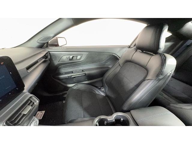 2025 Ford Mustang Dark Horse - Photo 38