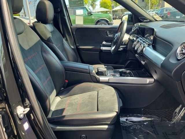 Certified Used 2020 Cosmos Black Metallic Mercedes-Benz GLB 250 image 20