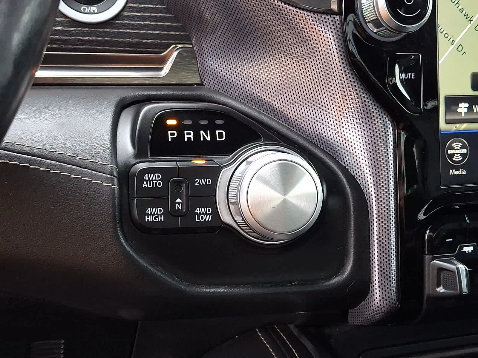 Used 2019 Diamond Black Crystal Pearl Ram Limited image 17