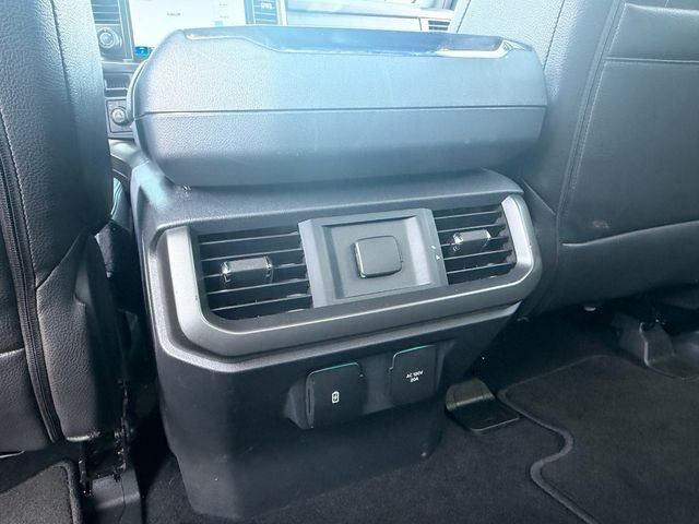 Used 2024 Black Ford XLT image 14