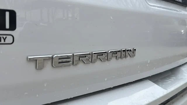 Used 2020 Summit White GMC Denali image 51