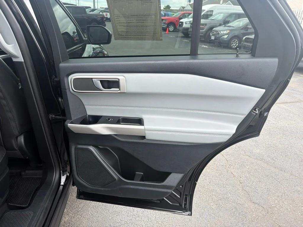 Used 2023 Black Ford XLT image 47