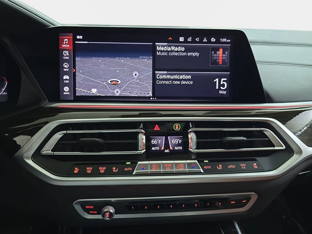 Used 2020 White BMW M50i image 23