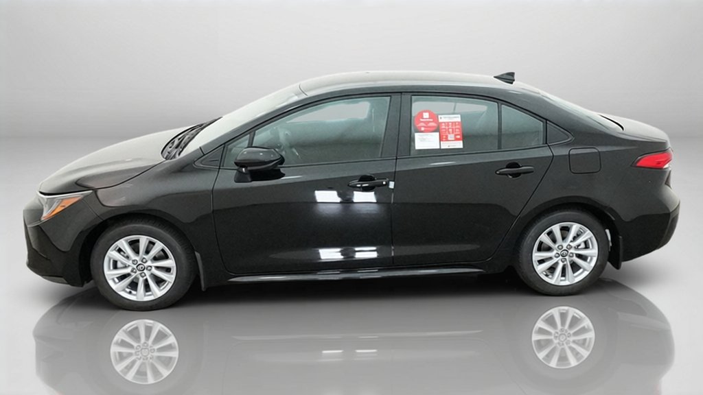 New 2027 Inked Toyota LE image 32