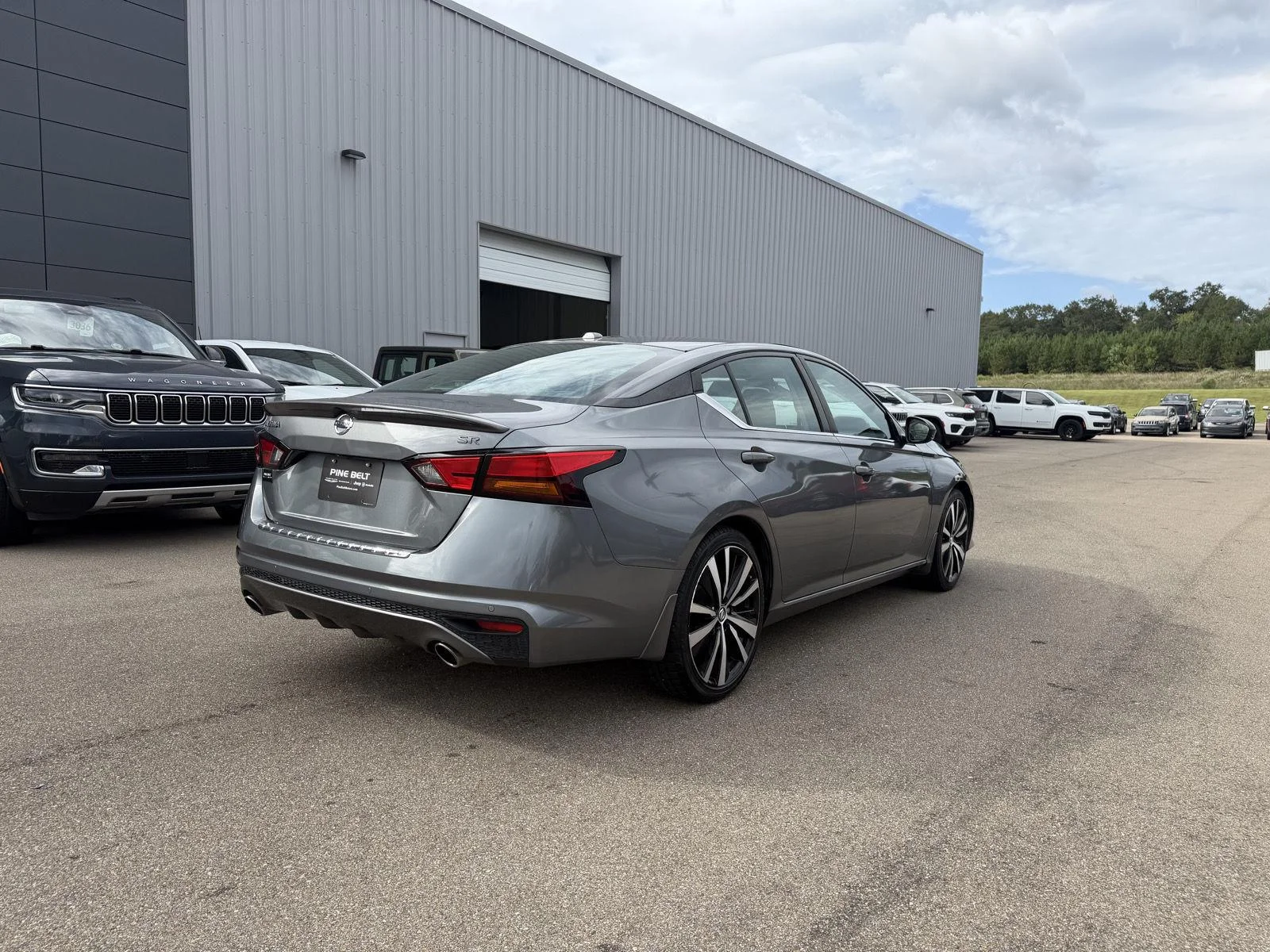 Used 2021 Gun Metallic Nissan 2.5 SR image 6
