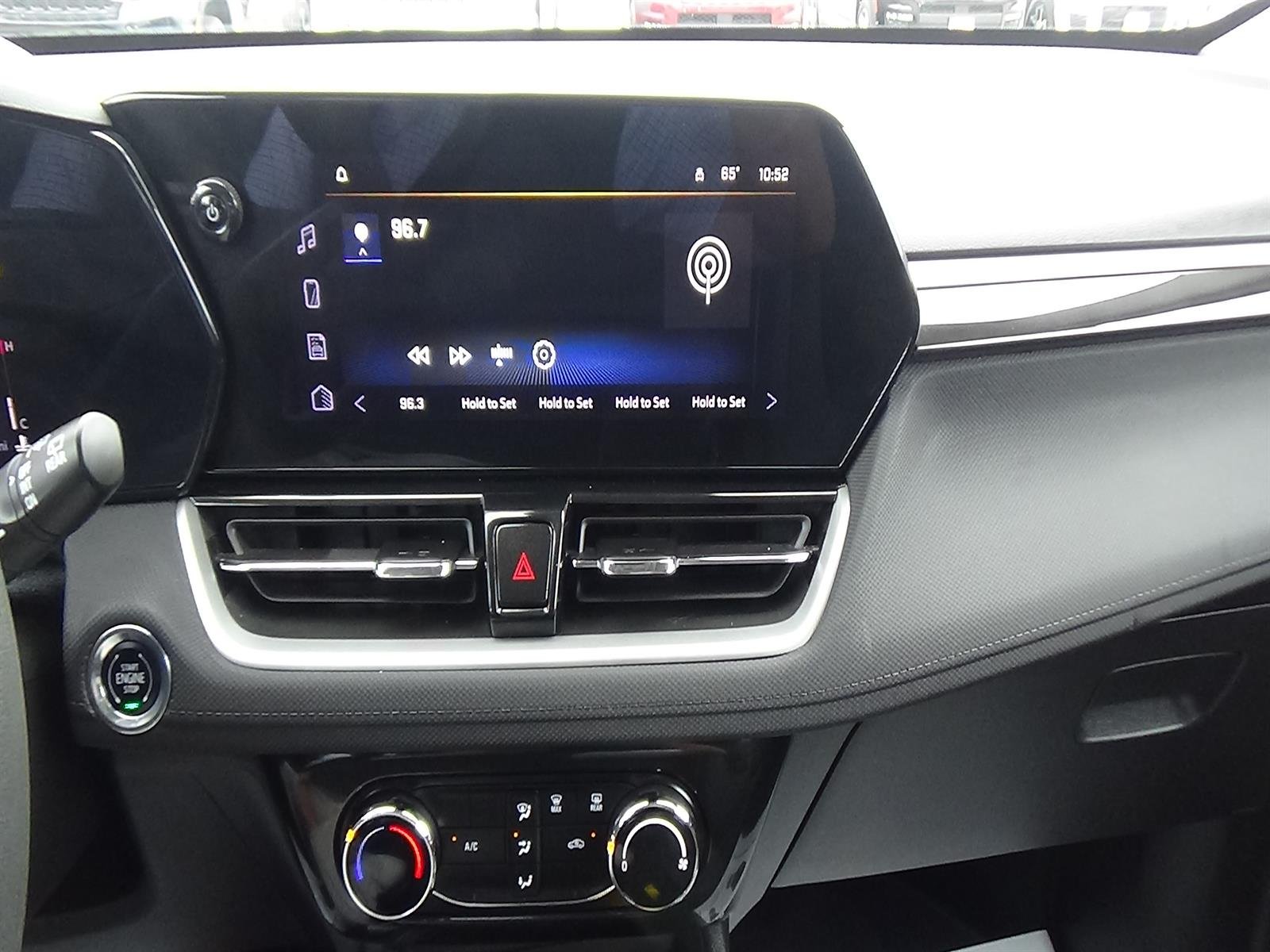 Used 2025 Sterling Gray Metallic (gzb) Chevrolet LT image 24