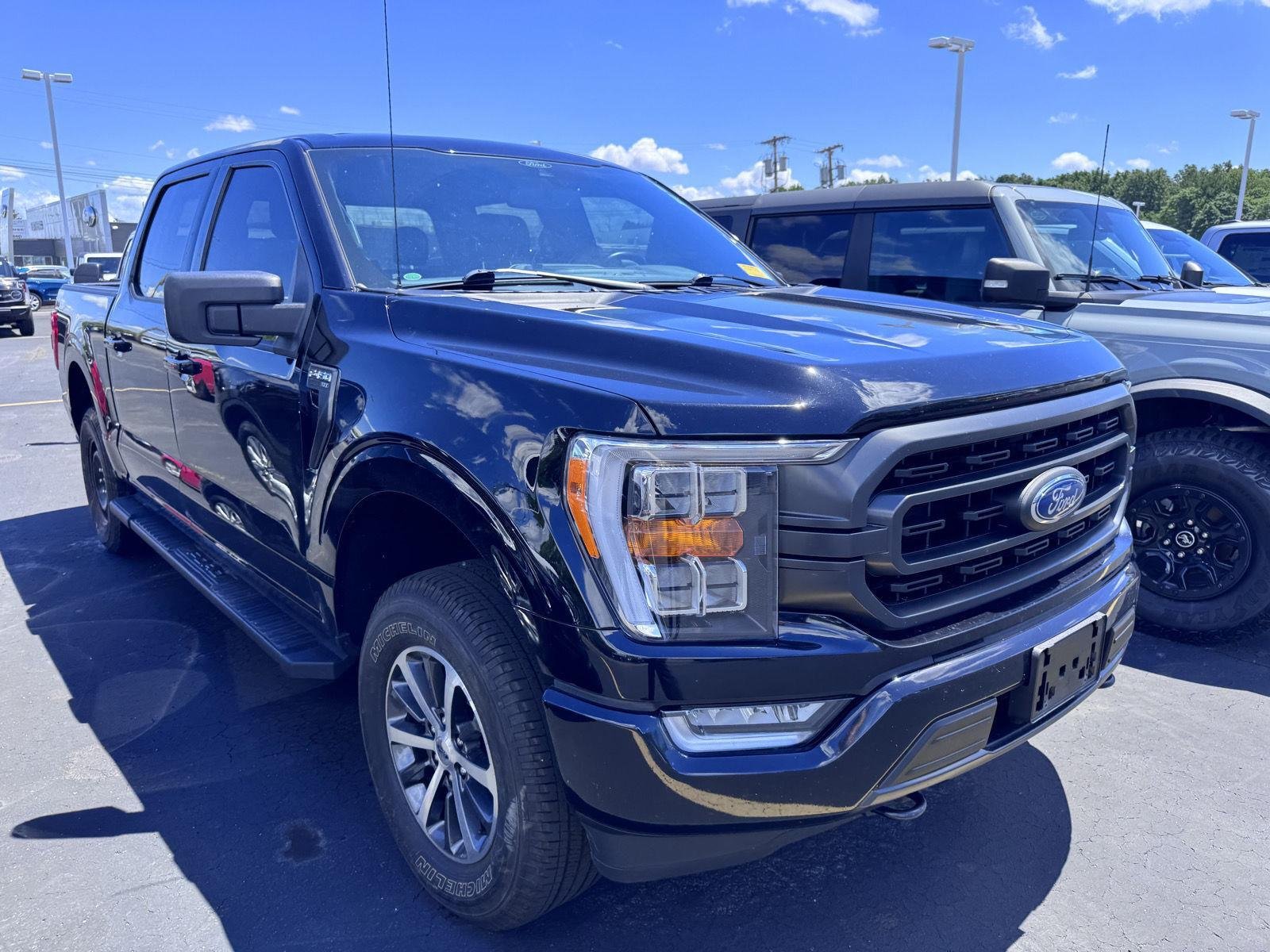 Used 2021 Agate Black Ford XLT image 3