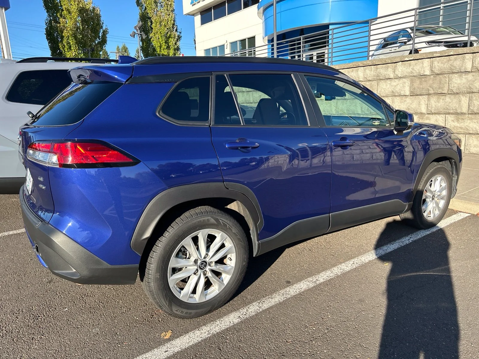 Used 2022 Blue Crush Metallic Toyota LE image 4