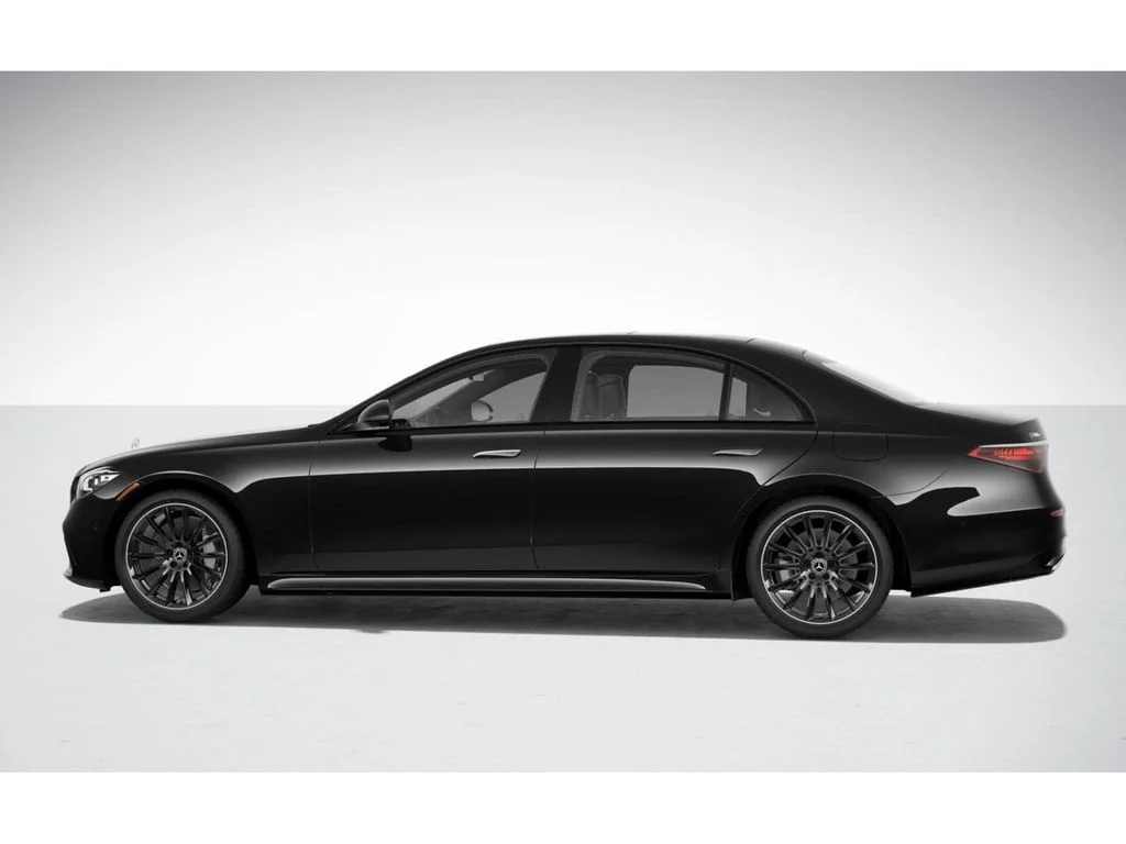 Used 2025 Black Mercedes-Benz S 580e image 33