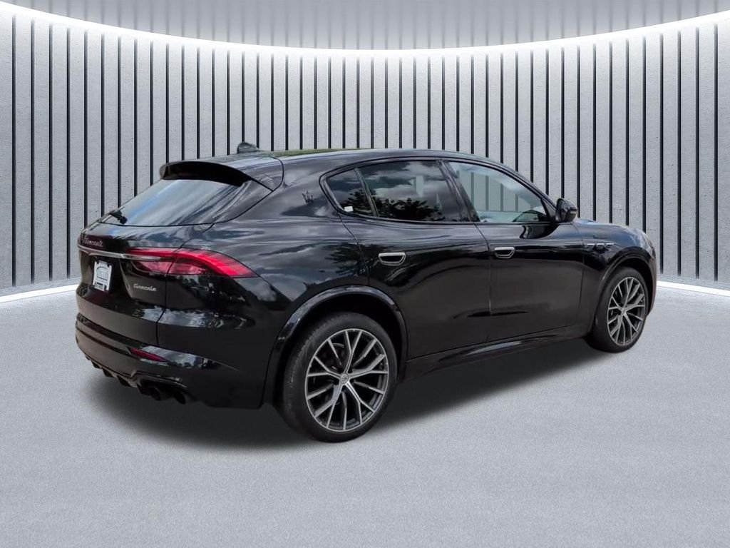 Used 2023 Black Maserati Modena image 4