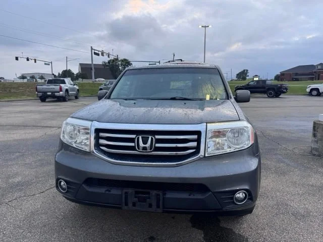 Used 2013 Polished Metal Metallic Honda EX-L image 14