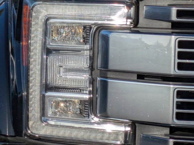 Used 2019 Black Ford Platinum image 9