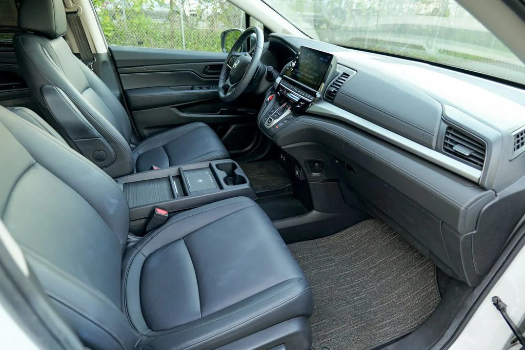 Used 2025 White Honda EX-L image 33