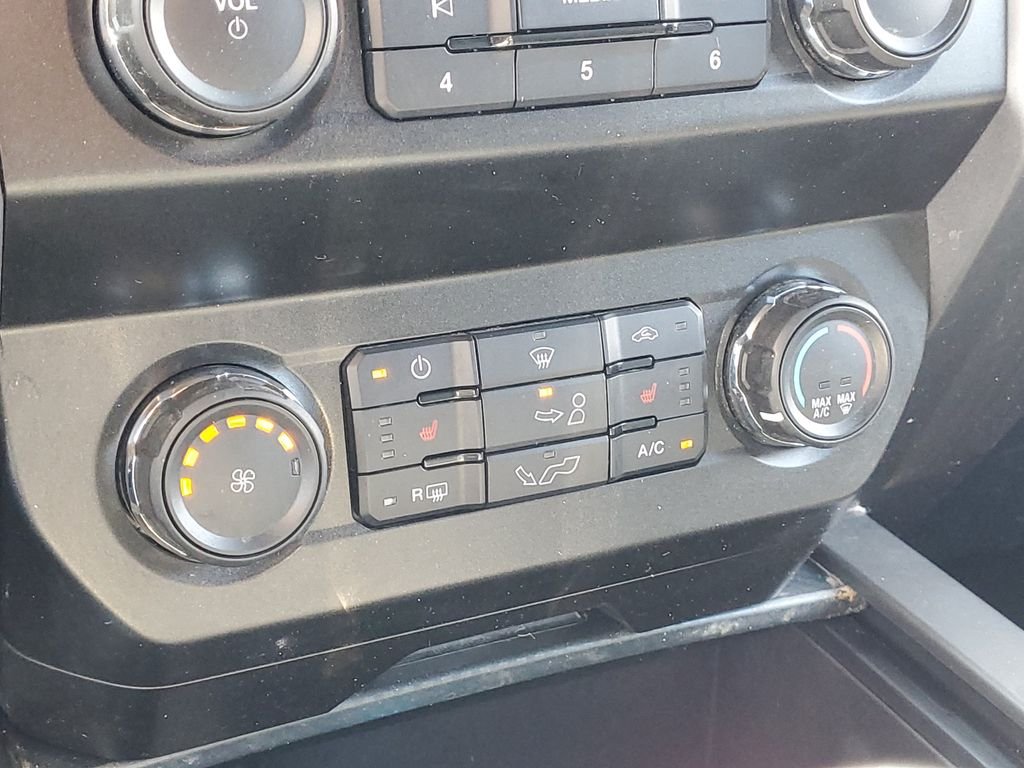 Used 2019 Black Metallic Ford XLT image 25