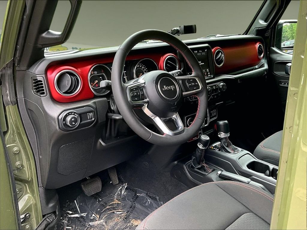 Used 2023 Green Jeep Rubicon image 13