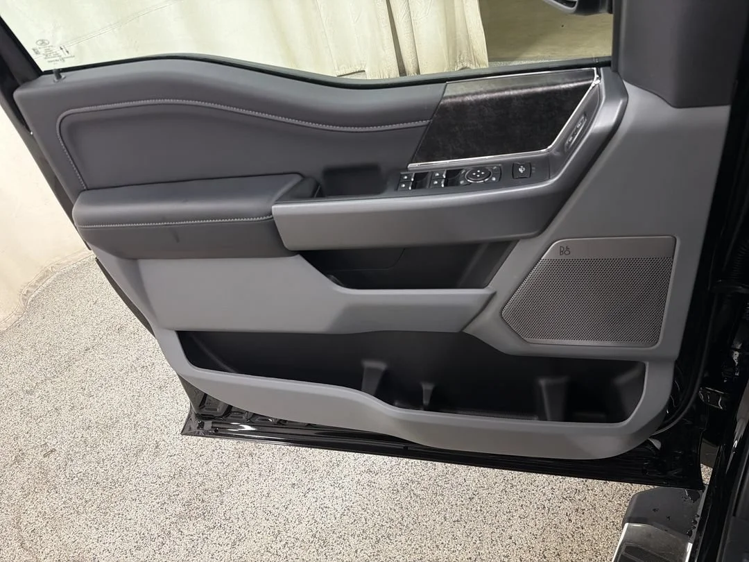 New 2026 Agate Black Metallic Ford F-250® XLT image 18