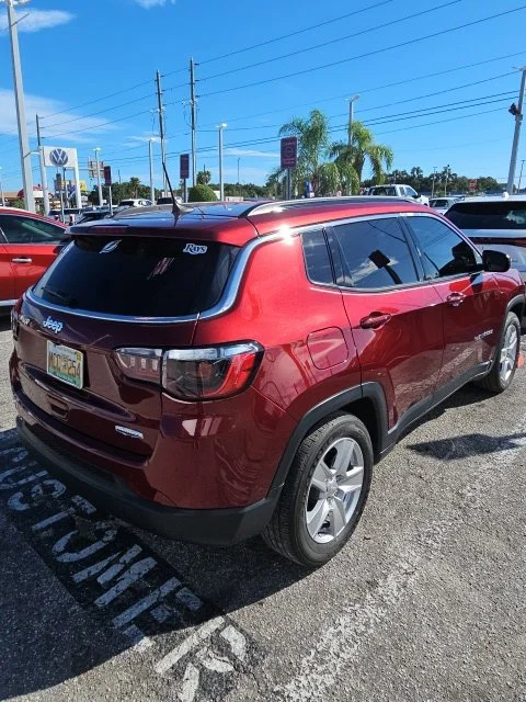 Used 2022 Red Jeep Latitude image 2