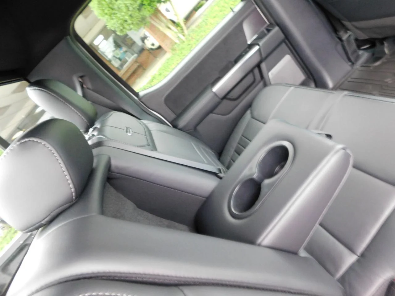 New 2026 Star White Metallic Tri-Coat Ford Platinum® image 17