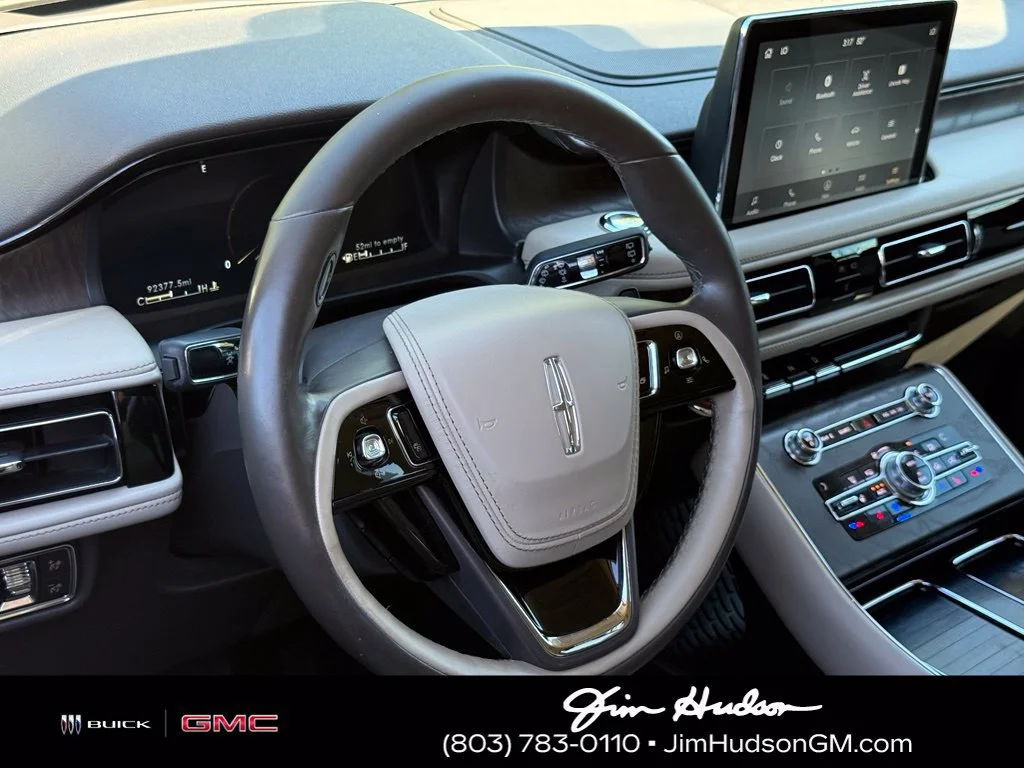 Used 2020 White Lincoln Reserve image 20