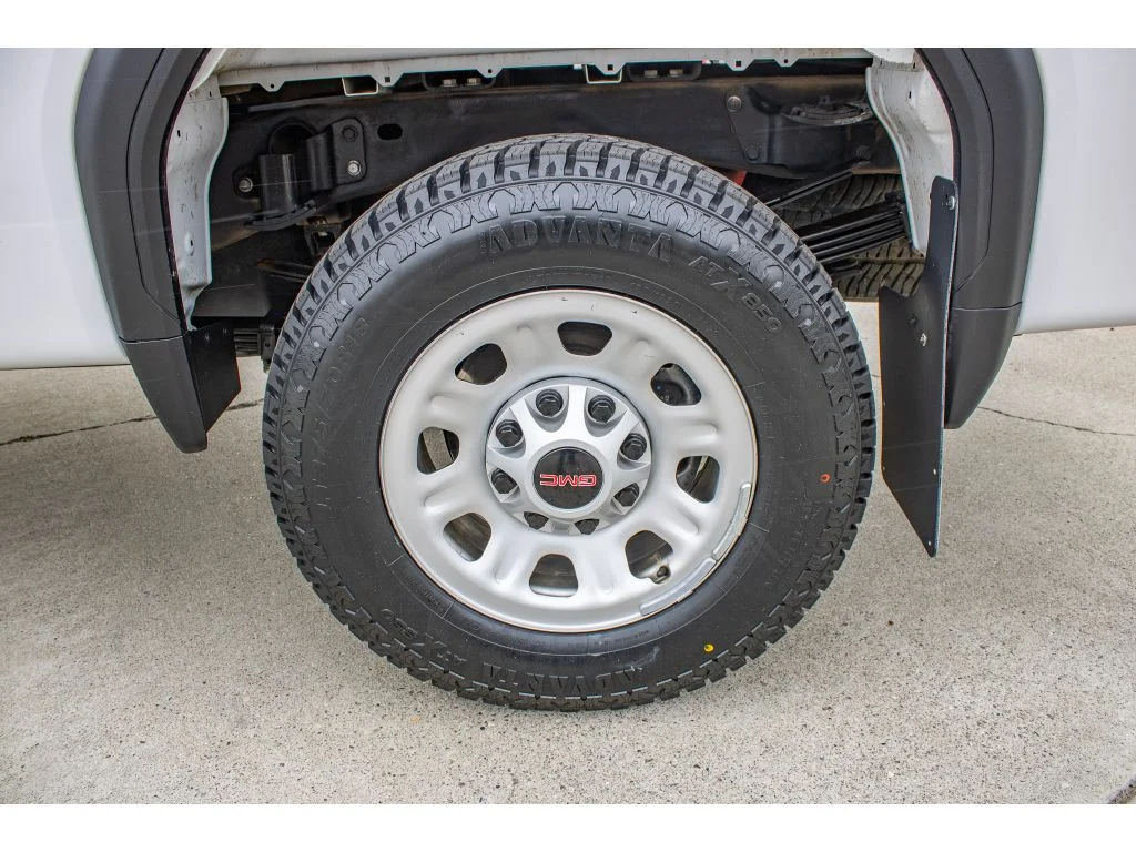 2025 GMC Sierra 3500HD Pro - Photo 8