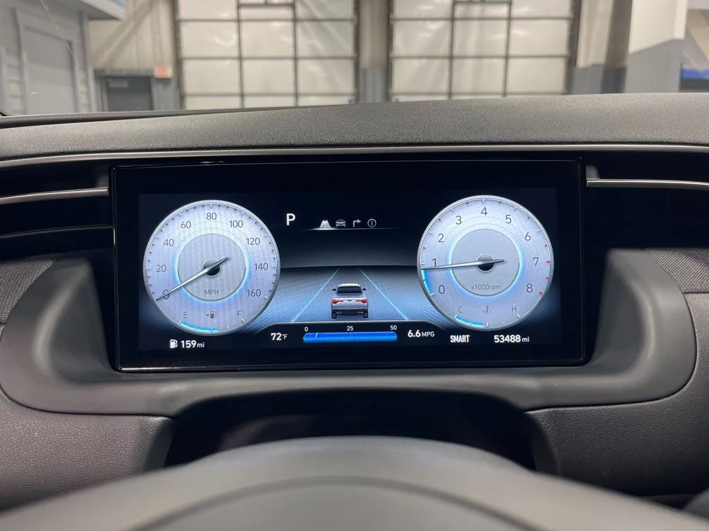 Used 2022 Ice White Hyundai Limited image 18