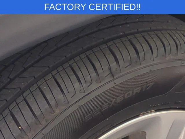 Used 2024 White Jeep Latitude image 11