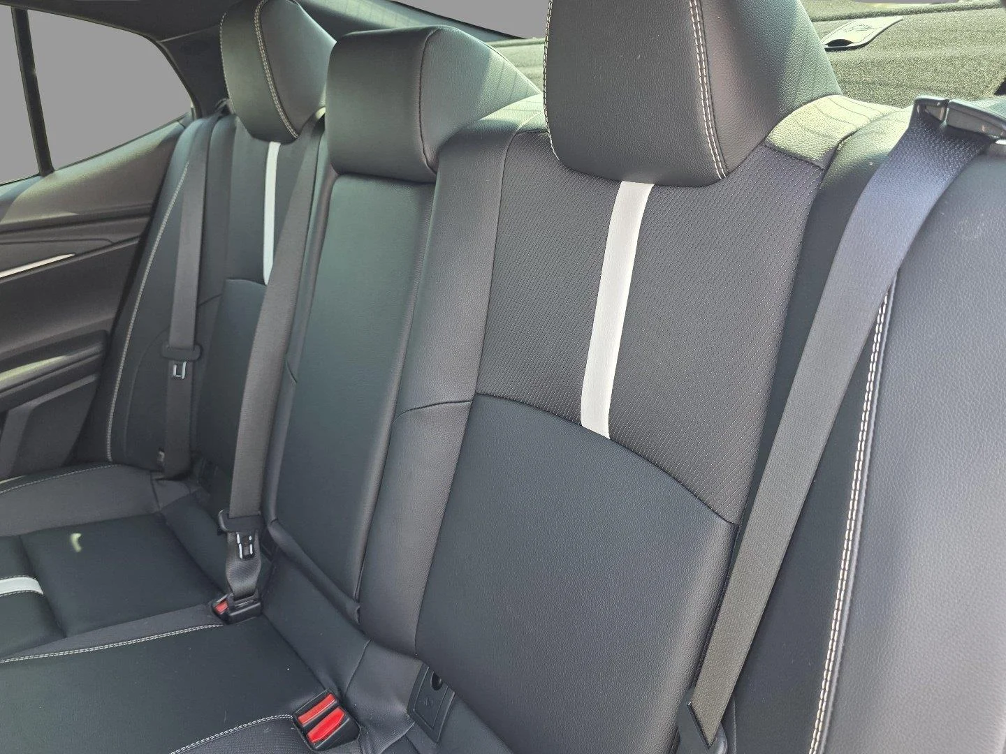 Used 2025 Ice Cap Toyota SE image 28