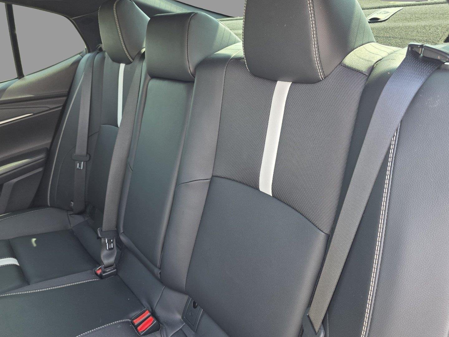 Used 2025 Ice Cap Toyota SE image 28