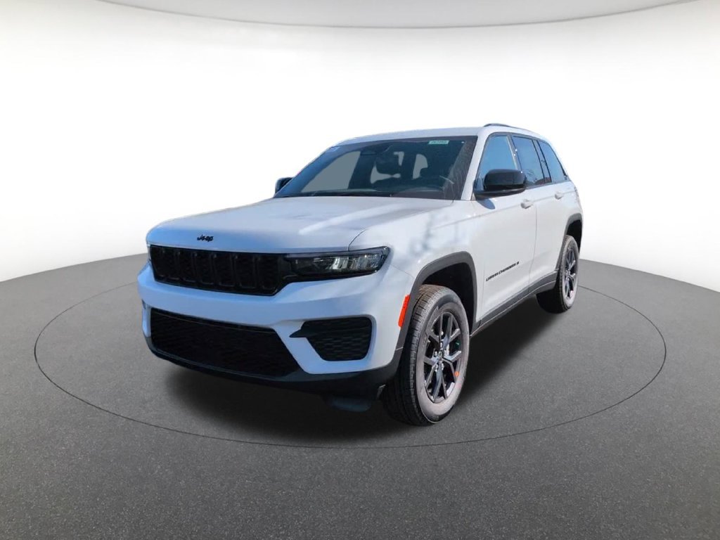 New 2027 Bright White Clear-Coat Paint Jeep Laredo image 13