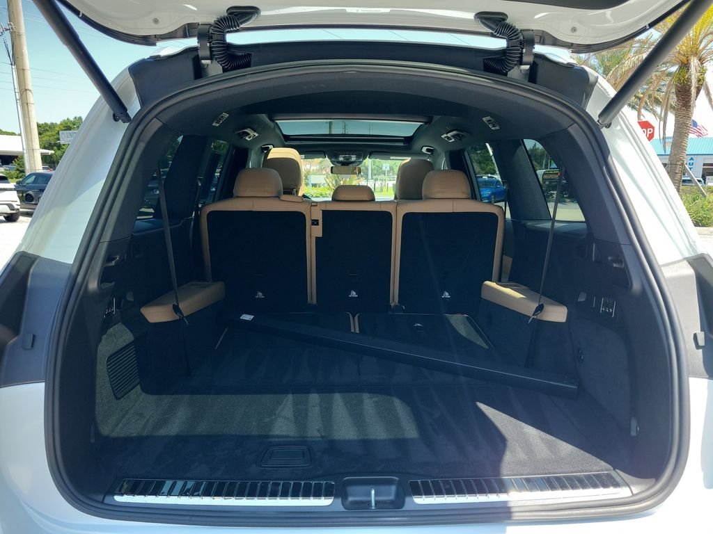 Used 2026  Mercedes-Benz GLS 450 image 11