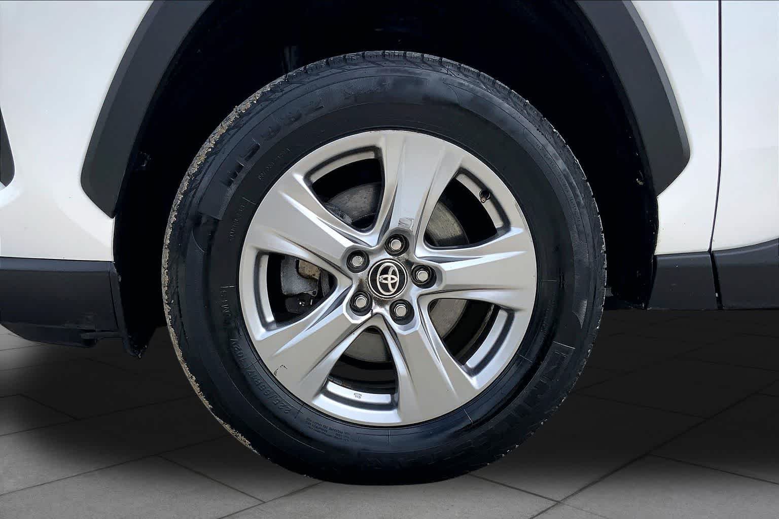 Used 2024 Ice Cap Toyota XLE image 11