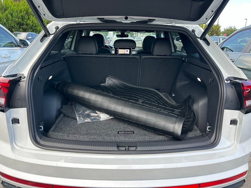 New 2026 White Volkswagen 2.0T SEL R-Line Black image 56