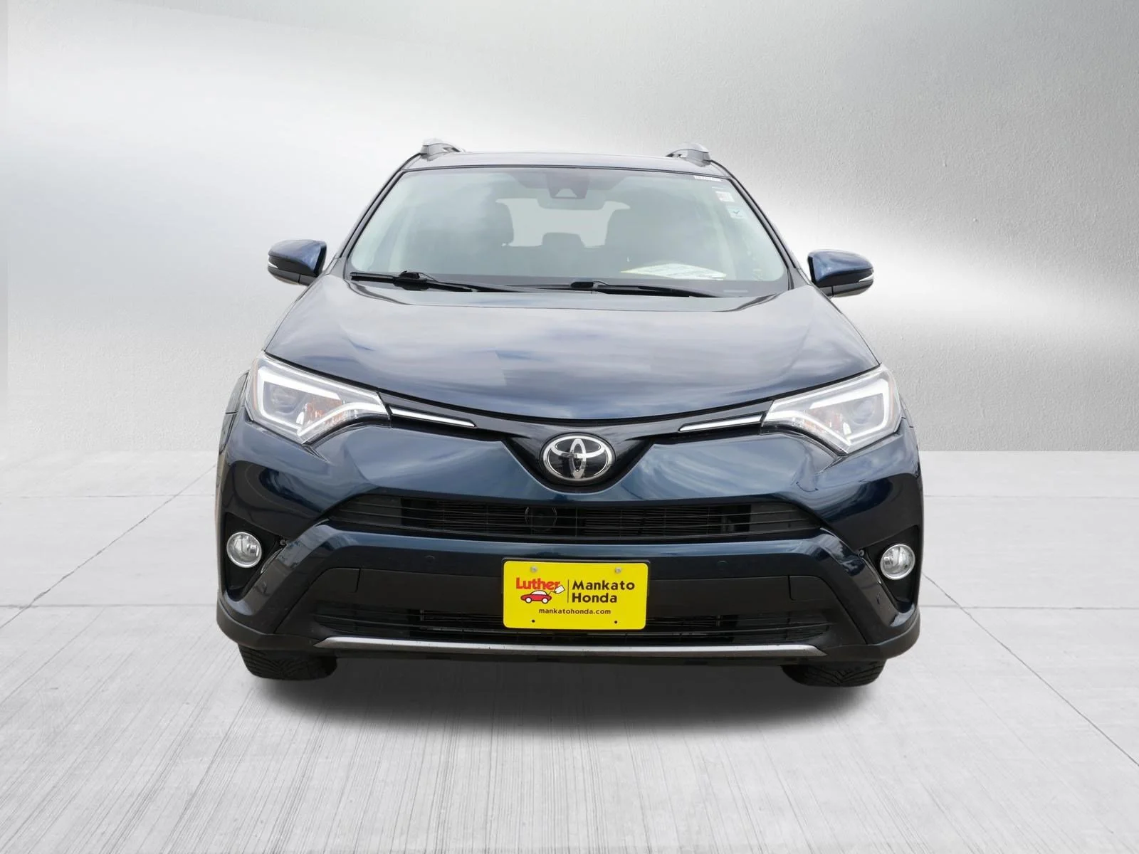 Used 2017 Toyota RAV4 Limited with VIN 2T3DFREV5HW635652 for sale in Mankato, Minnesota