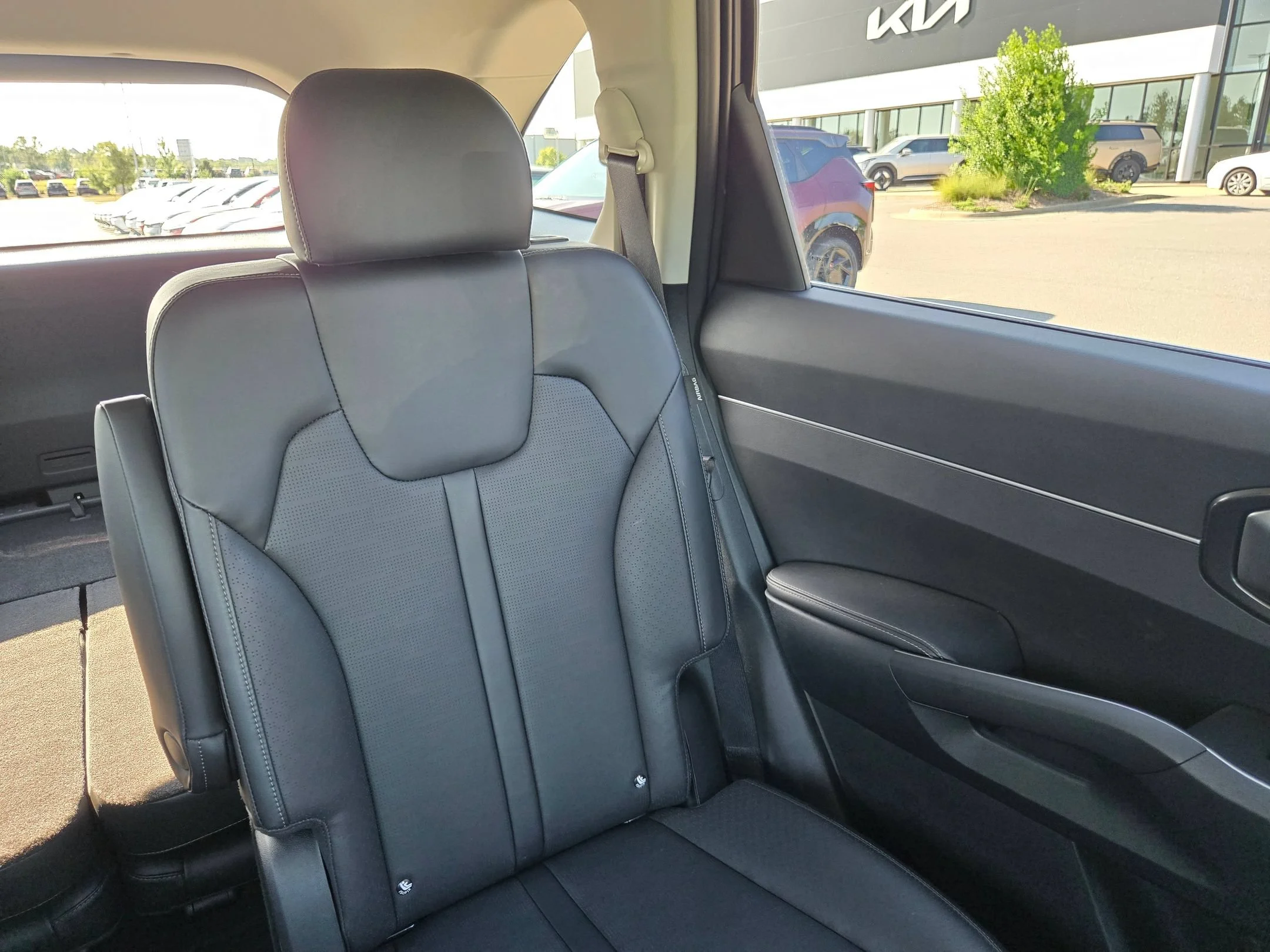 Used 2025 Panthera Metal Kia EX image 14