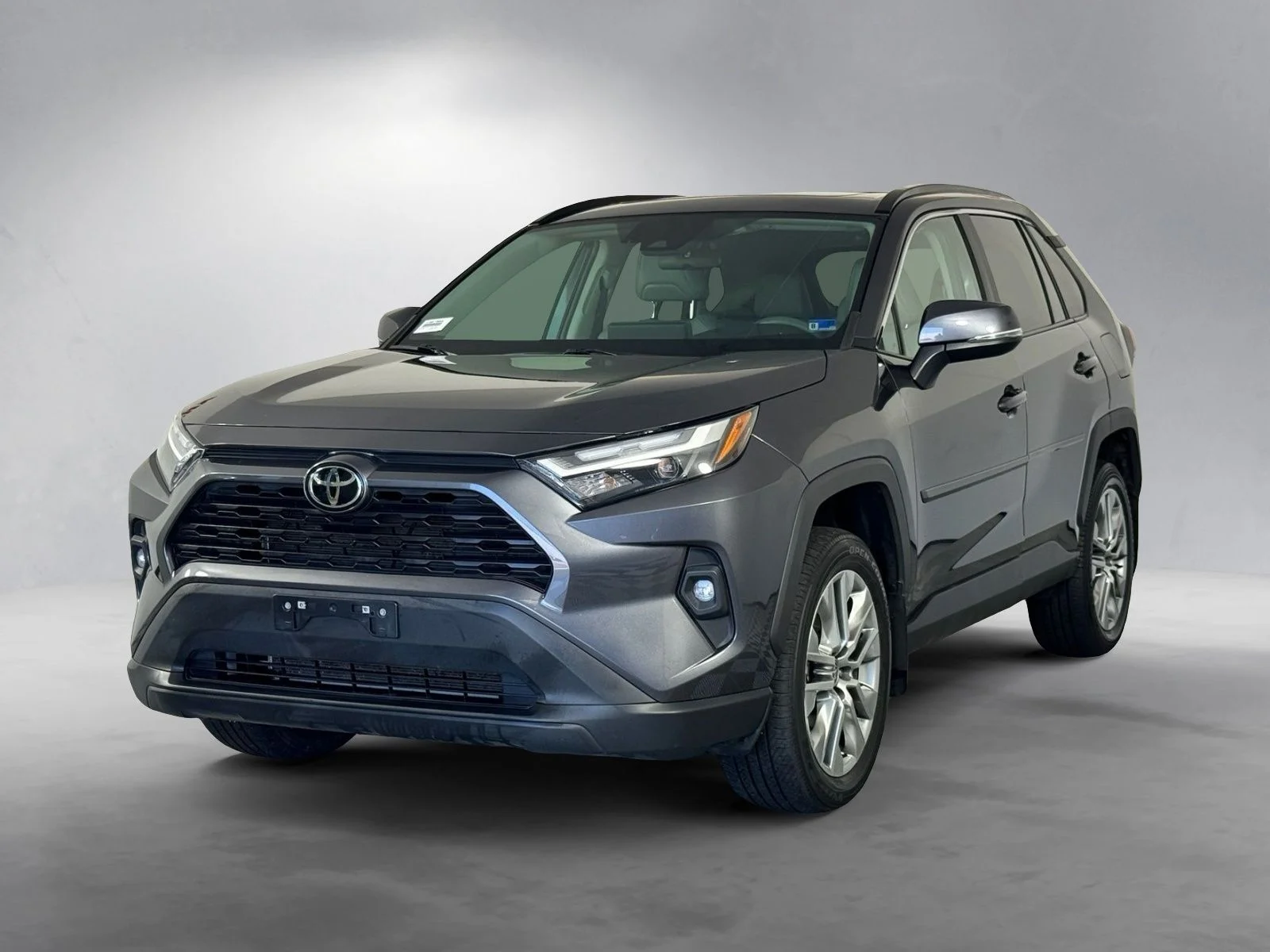 Used 2023 Gray Toyota XLE Premium image 17